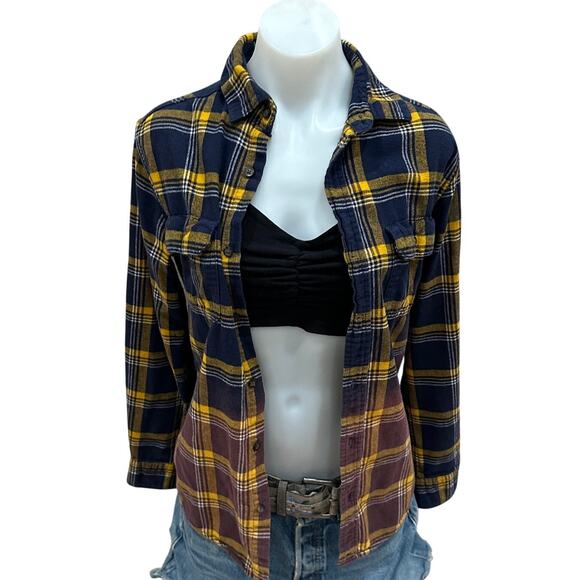 Montana State Bobcats Plaid Flannel Shirt Shacket SMALL Oversize Unique Football - Picture 4 of 6